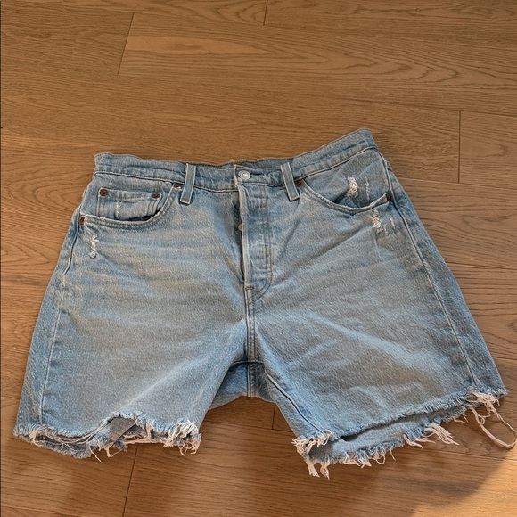 Levi's 501 Light Blue Frayed Jean Shorts Size 29 - Picture 2 of 8